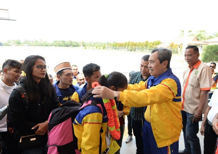 Gubri Syamsuar Sambut Pahlawan Olahraga Riau di Hari Pahlawan